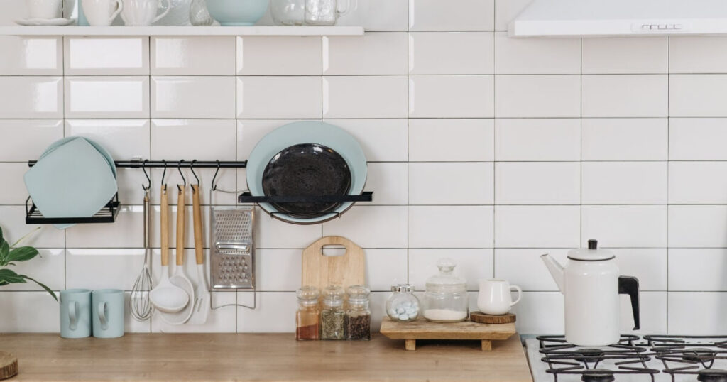 A minimalist kitchen with stylish dishware and a clean aesthetic, ideal for modern homes